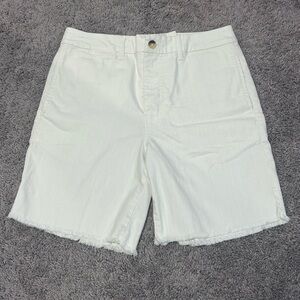 FP ONE FREE PEOPLE Long Shorts.Summer. Size 8. White.